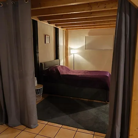 In Ruhiger Hoflage Auf Dem Land Lejlighed